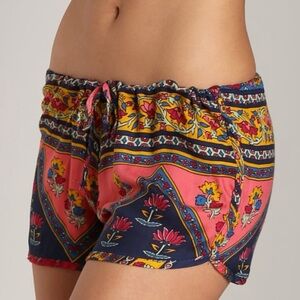 Novella Royale hot pants/shorts
